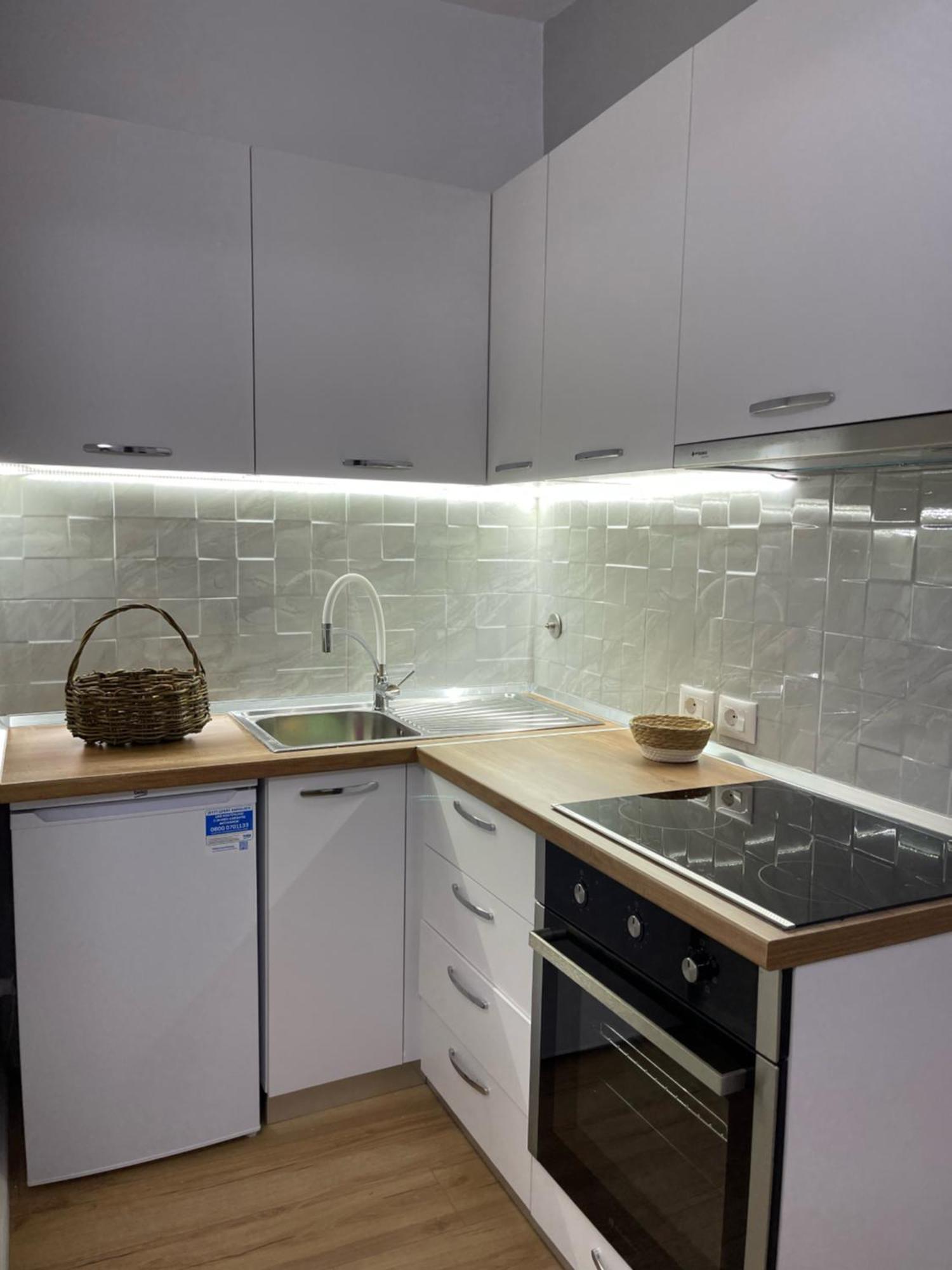 Beratinus Apartment In Berat Center Luaran gambar